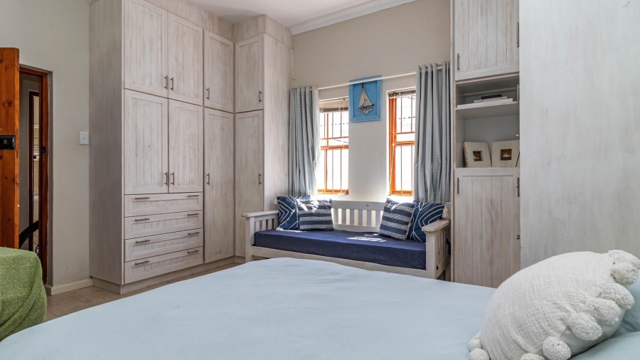 4 Bedroom Property for Sale in Kleinmond Western Cape